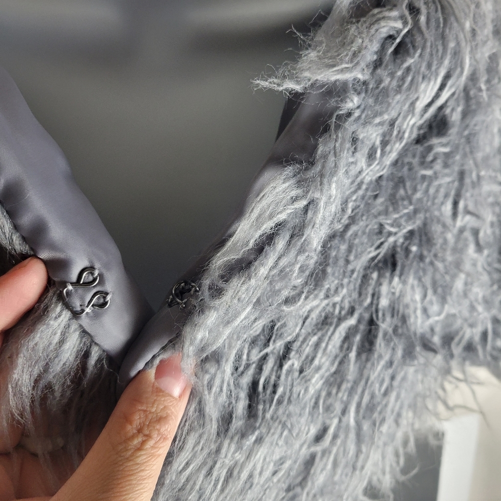 Women's Short Faux Fur Shrug Cardigan - Gray - Picture 9 of 9